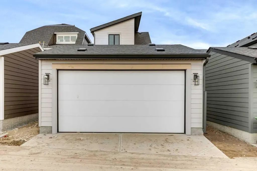 28 Bluerock Terrace SW Calgary AB T2Y0V8
