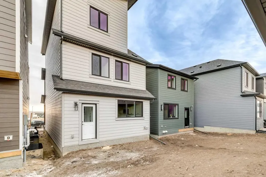 28 Bluerock Terrace SW Calgary AB T2Y0V8