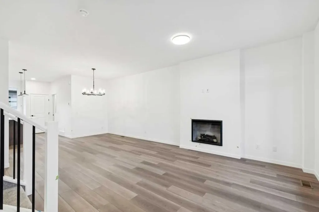 28 Bluerock Terrace SW Calgary AB T2Y0V8