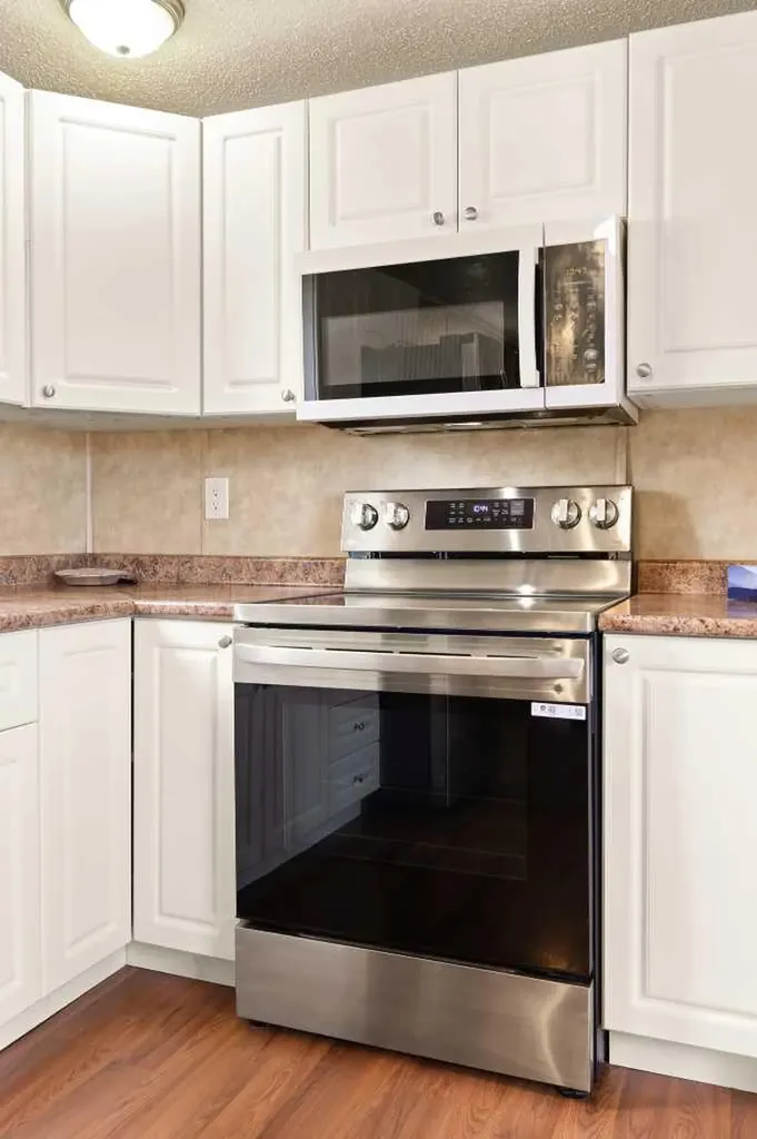 4000 13 Avenue SE Medicine Hat AB T1B 1J3