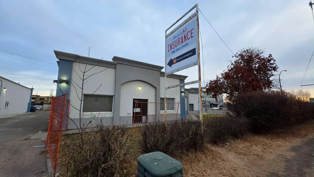 5406 43 Street Red Deer AB T4N 1C9