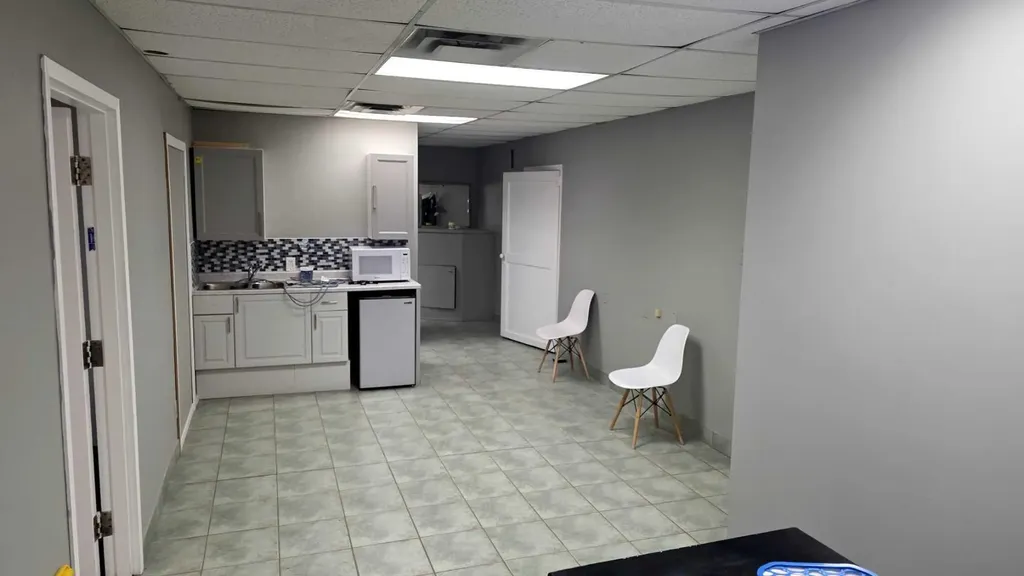 5406 43 Street Red Deer AB T4N 1C9