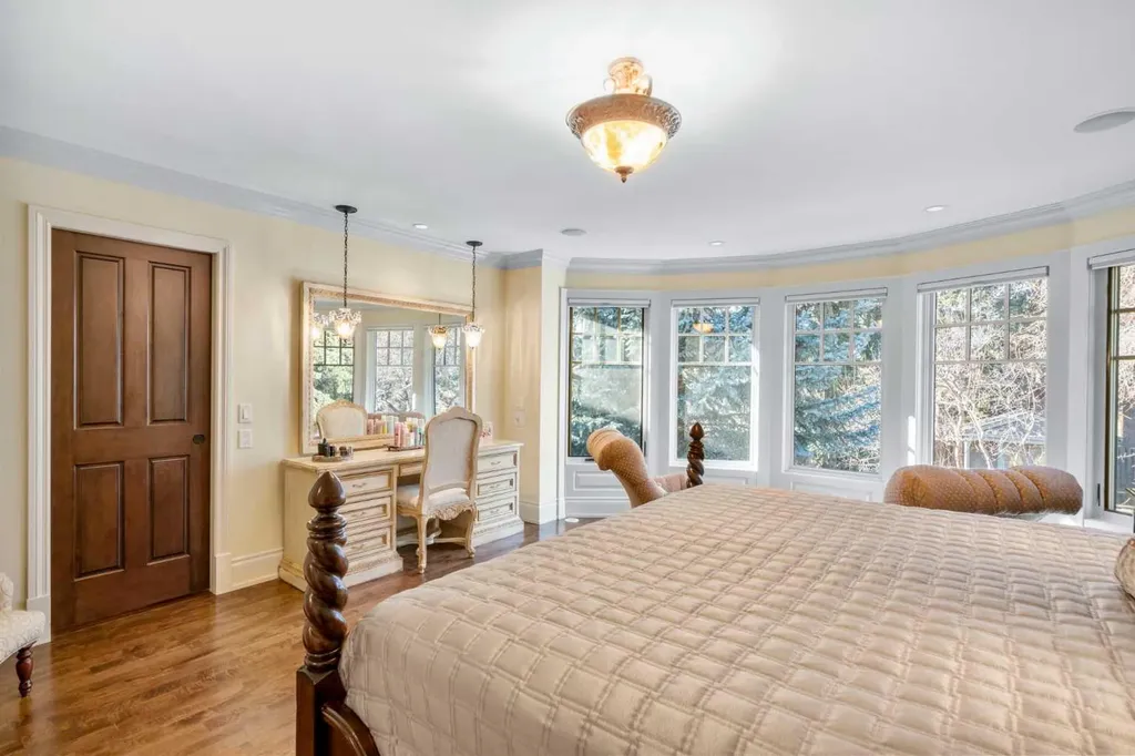 2905 Carleton Street SW Calgary AB T2T 3L1