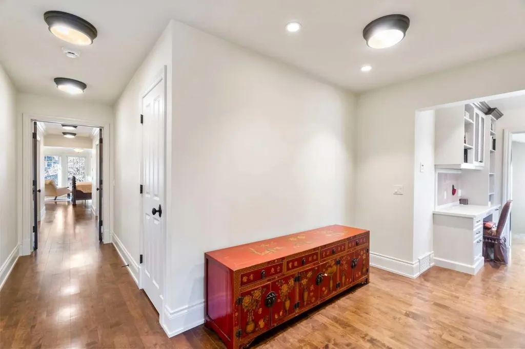 2905 Carleton Street SW Calgary AB T2T 3L1