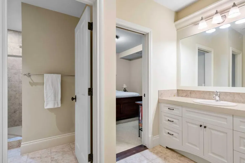 2905 Carleton Street SW Calgary AB T2T 3L1