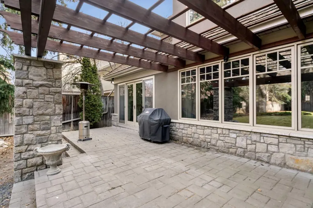 2905 Carleton Street SW Calgary AB T2T 3L1