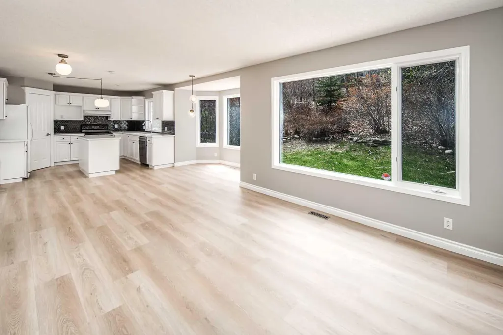 79 Hamptons Heights NW Calgary AB T3A 5W1