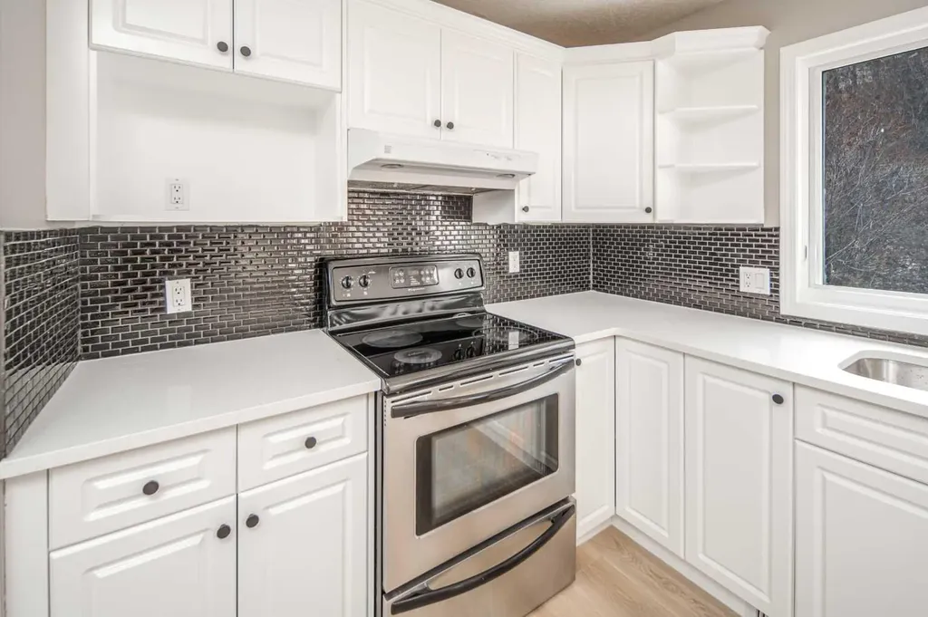 79 Hamptons Heights NW Calgary AB T3A 5W1