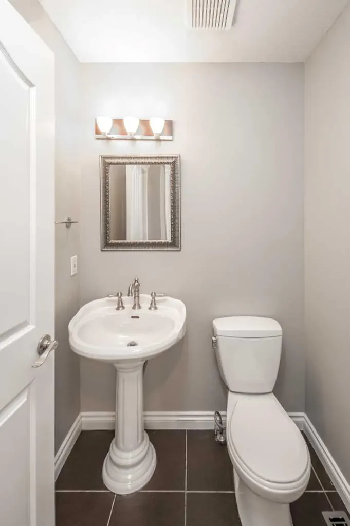 79 Hamptons Heights NW Calgary AB T3A 5W1