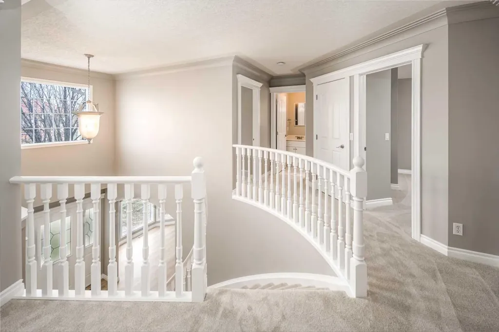 79 Hamptons Heights NW Calgary AB T3A 5W1