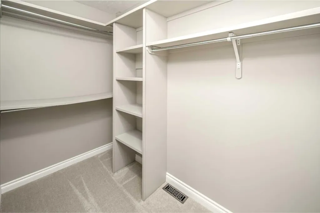 79 Hamptons Heights NW Calgary AB T3A 5W1