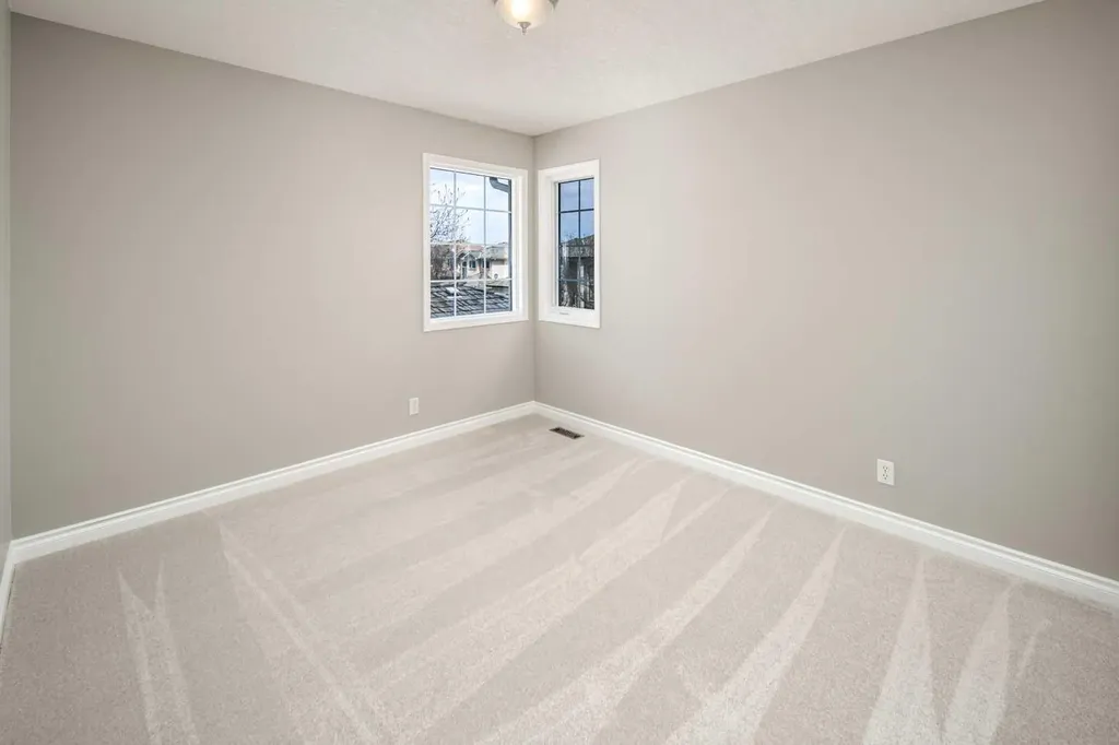79 Hamptons Heights NW Calgary AB T3A 5W1