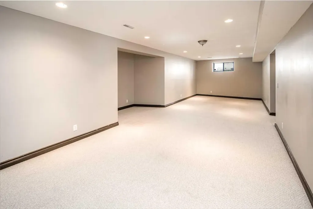 79 Hamptons Heights NW Calgary AB T3A 5W1