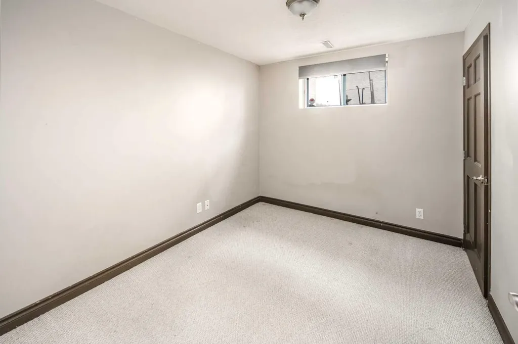 79 Hamptons Heights NW Calgary AB T3A 5W1