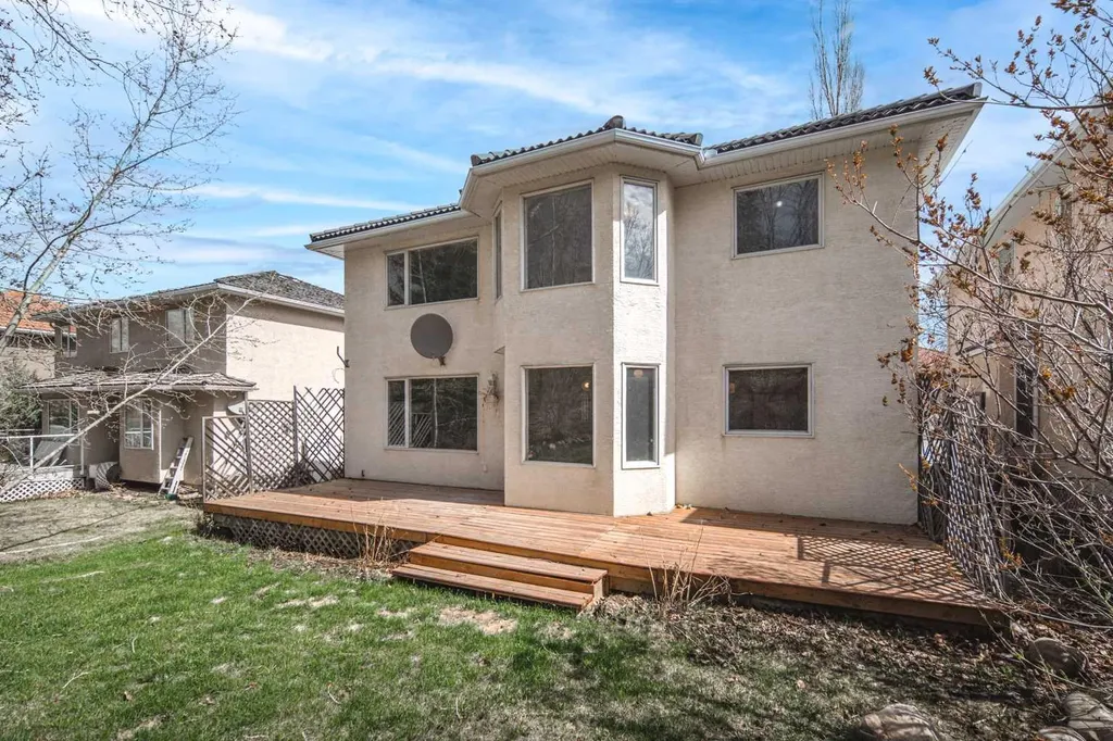 79 Hamptons Heights NW Calgary AB T3A 5W1