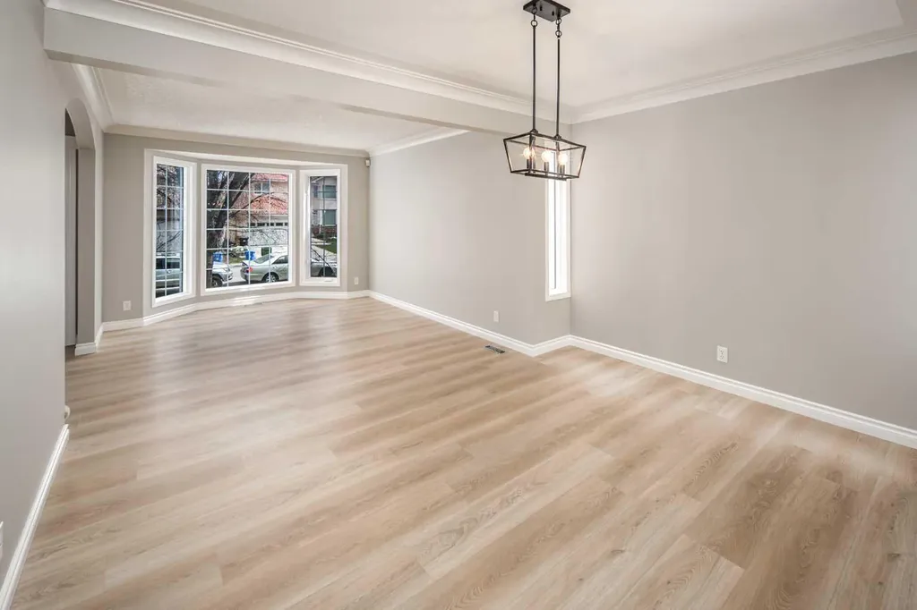 79 Hamptons Heights NW Calgary AB T3A 5W1