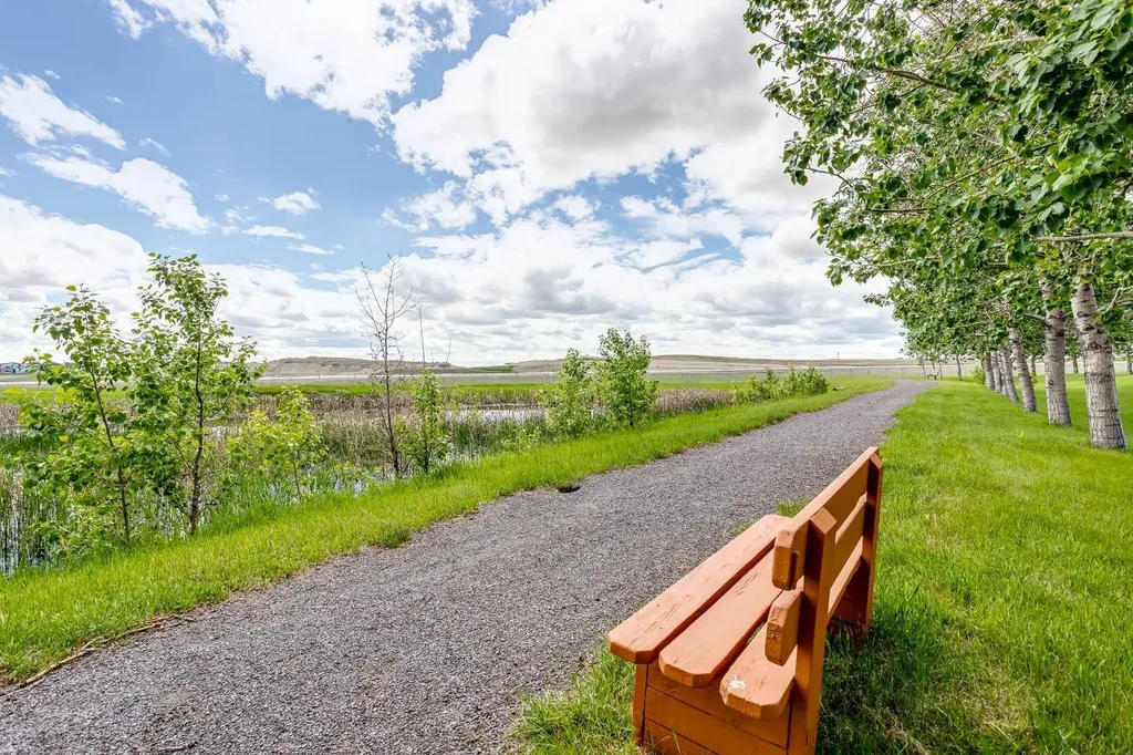 537 Epiphany Bay Rural Rocky View County AB T1X1G6