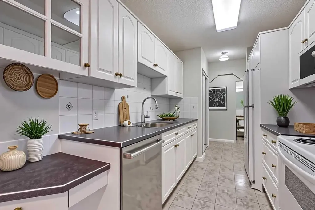 5330 47 Avenue Red Deer AB T4N 3R2