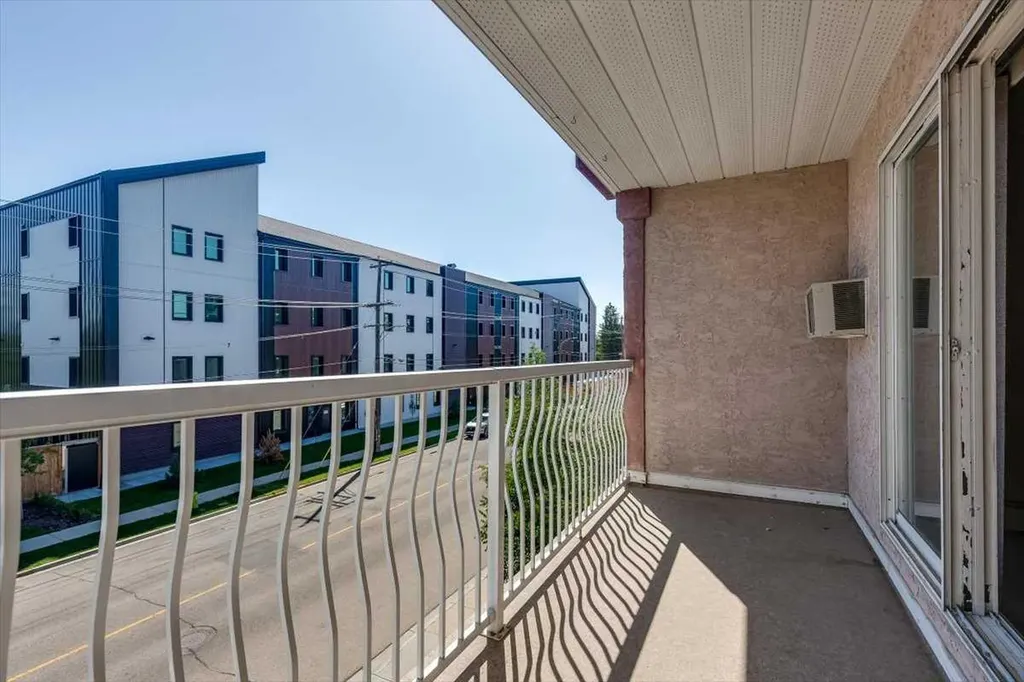 5330 47 Avenue Red Deer AB T4N 3R2