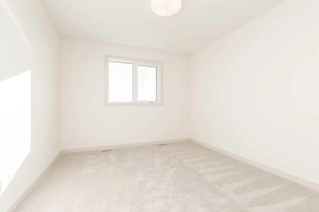 566 Malahat Green W Lethbridge AB T1J 5H1