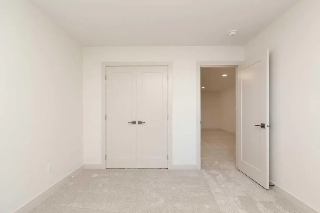 566 Malahat Green W Lethbridge AB T1J 5H1