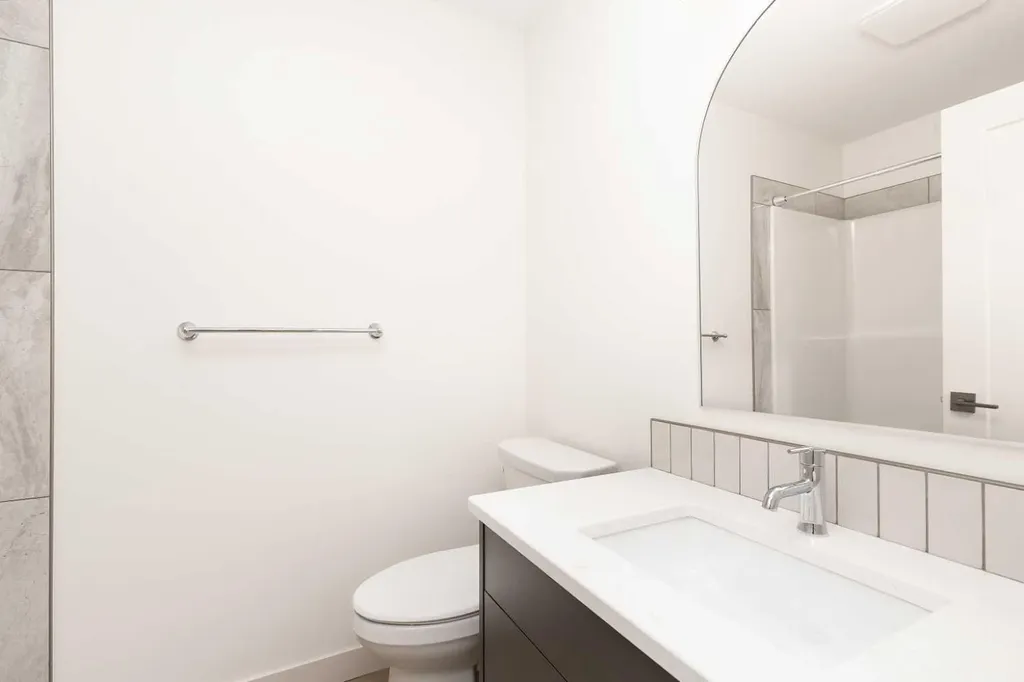 566 Malahat Green W Lethbridge AB T1J 5H1