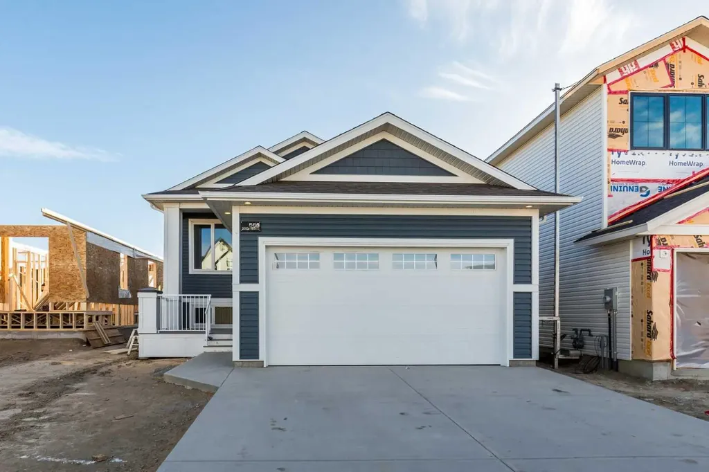 566 Malahat Green W Lethbridge AB T1J 5H1