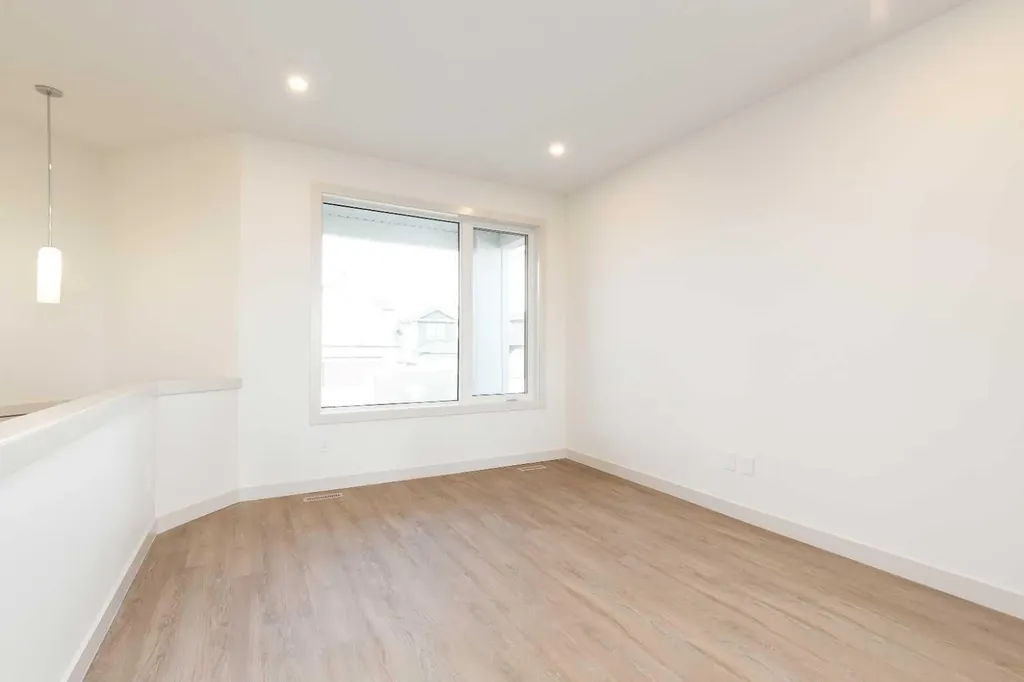 566 Malahat Green W Lethbridge AB T1J 5H1