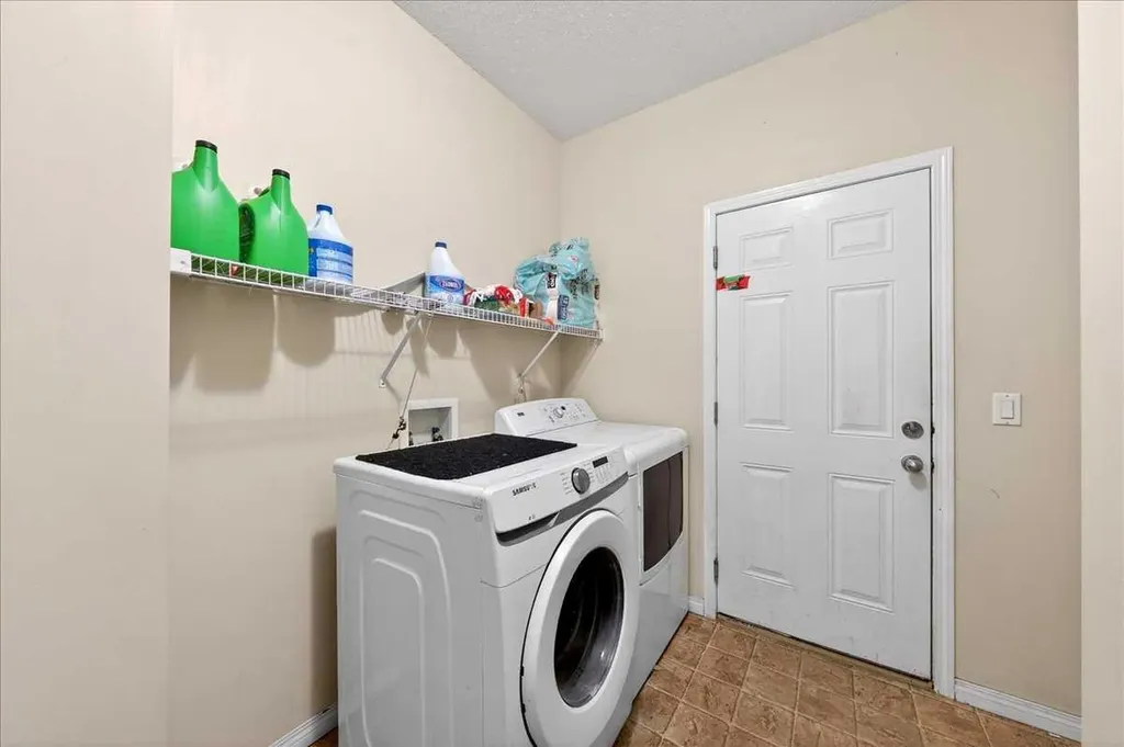 34 Saddlecrest Crescent NE Calgary AB t3j0c6
