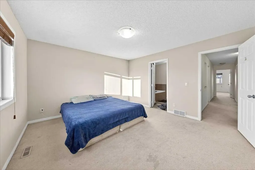 34 Saddlecrest Crescent NE Calgary AB t3j0c6