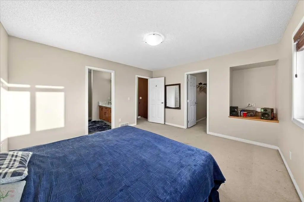 34 Saddlecrest Crescent NE Calgary AB t3j0c6