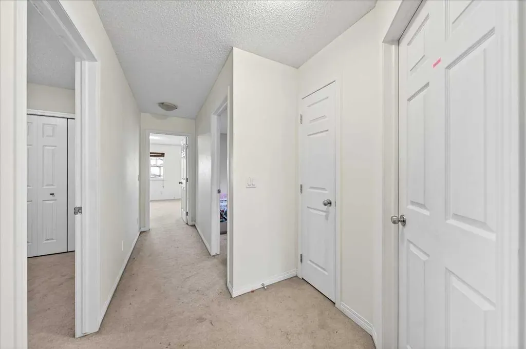 34 Saddlecrest Crescent NE Calgary AB t3j0c6