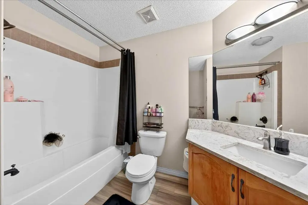 34 Saddlecrest Crescent NE Calgary AB t3j0c6