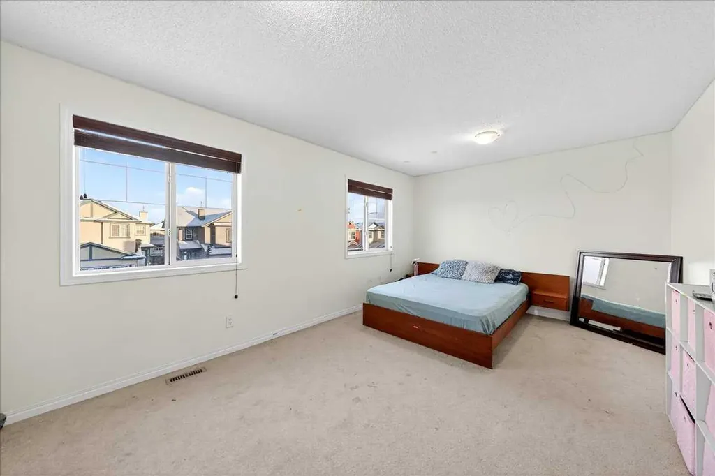 34 Saddlecrest Crescent NE Calgary AB t3j0c6