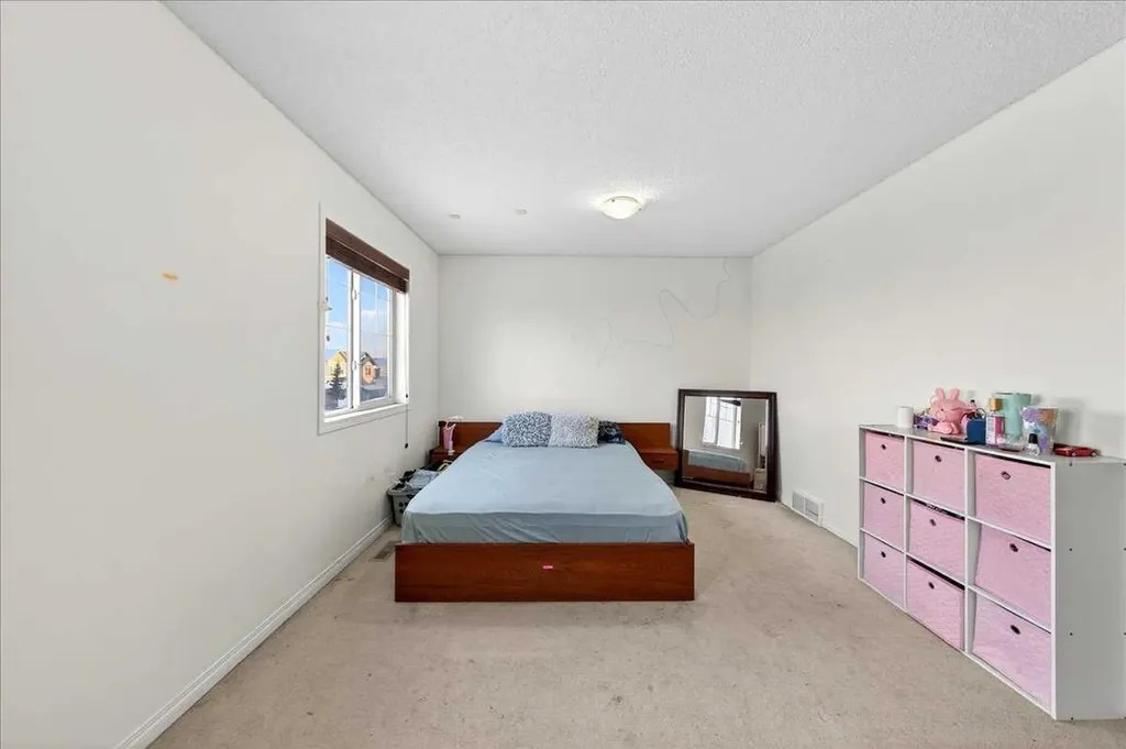 34 Saddlecrest Crescent NE Calgary AB t3j0c6