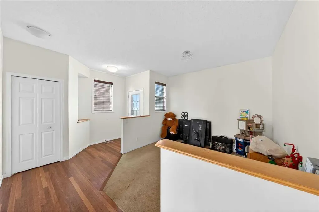 34 Saddlecrest Crescent NE Calgary AB t3j0c6