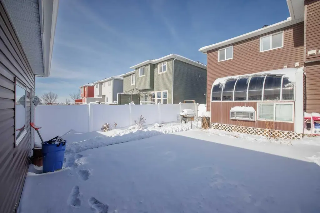29 Redstone Common NE Calgary AB T3N 0K3