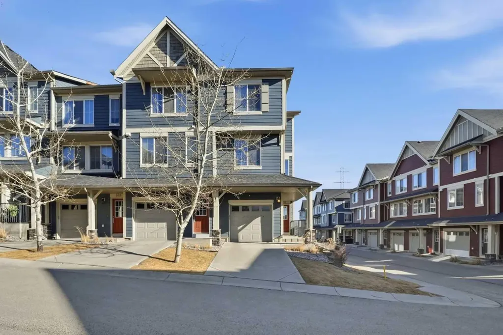 176 Evansview Gardens NW Calgary AB T3P 0L2