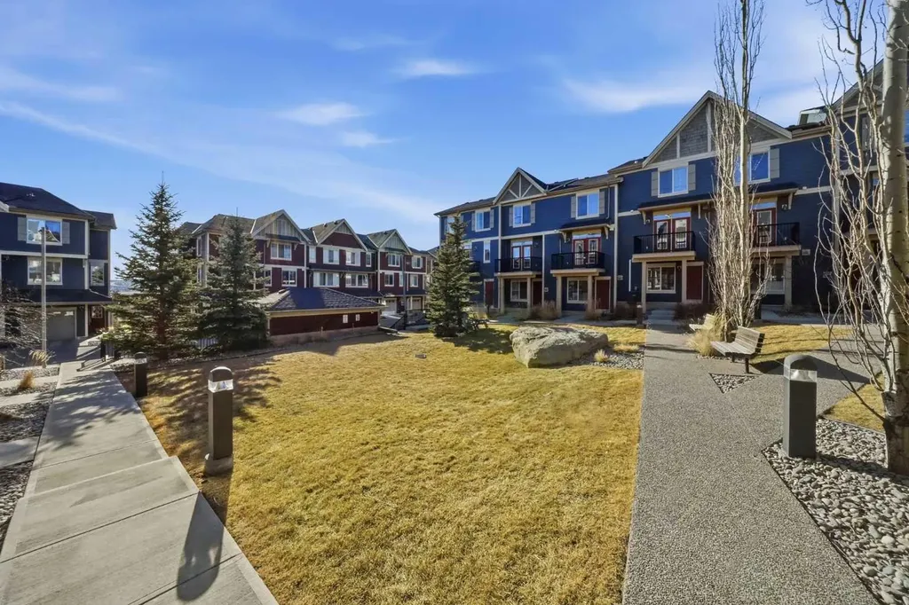 176 Evansview Gardens NW Calgary AB T3P 0L2