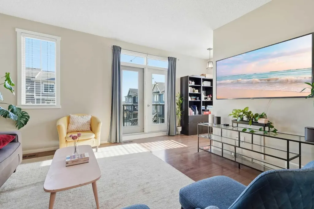 176 Evansview Gardens NW Calgary AB T3P 0L2