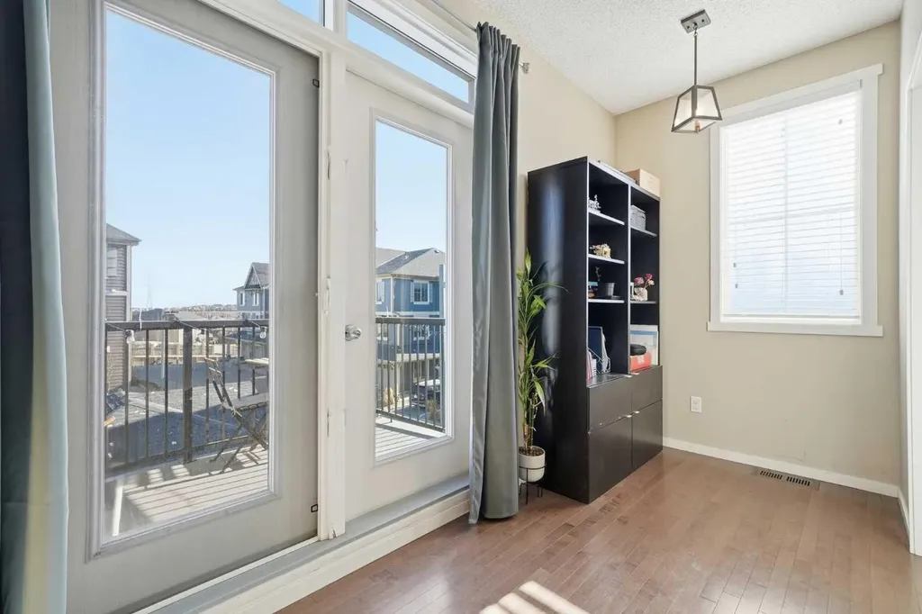 176 Evansview Gardens NW Calgary AB T3P 0L2