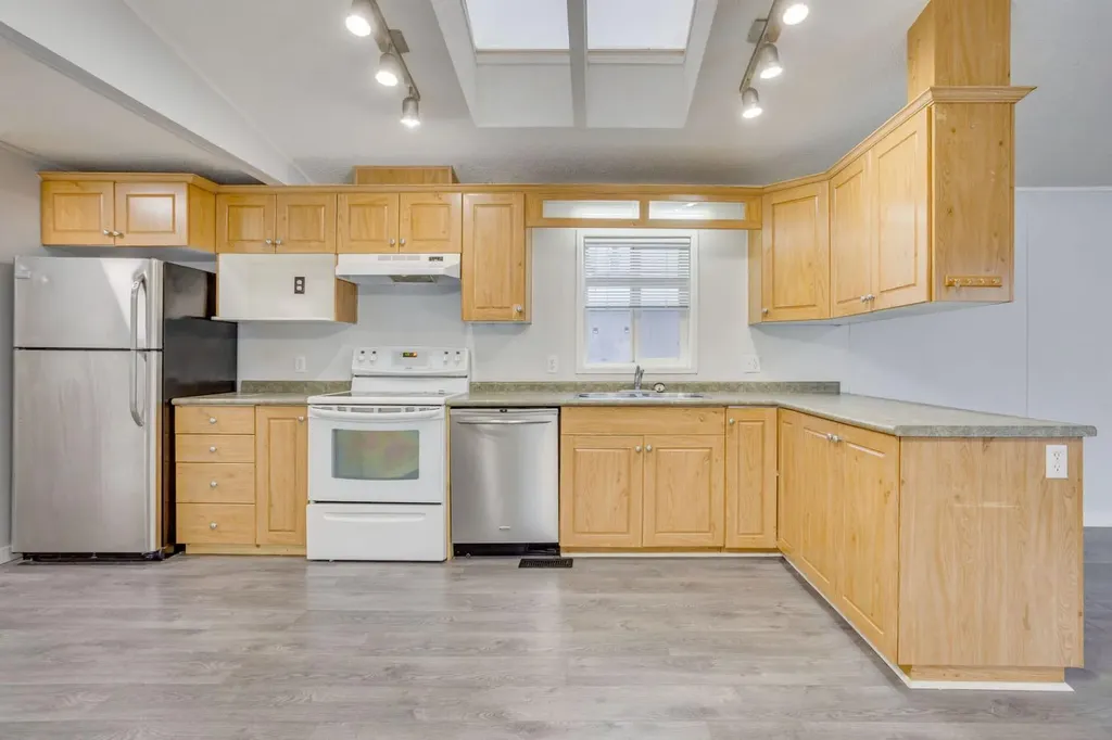 164 Grandview Crescent Fort Mcmurray AB T9H 4X8