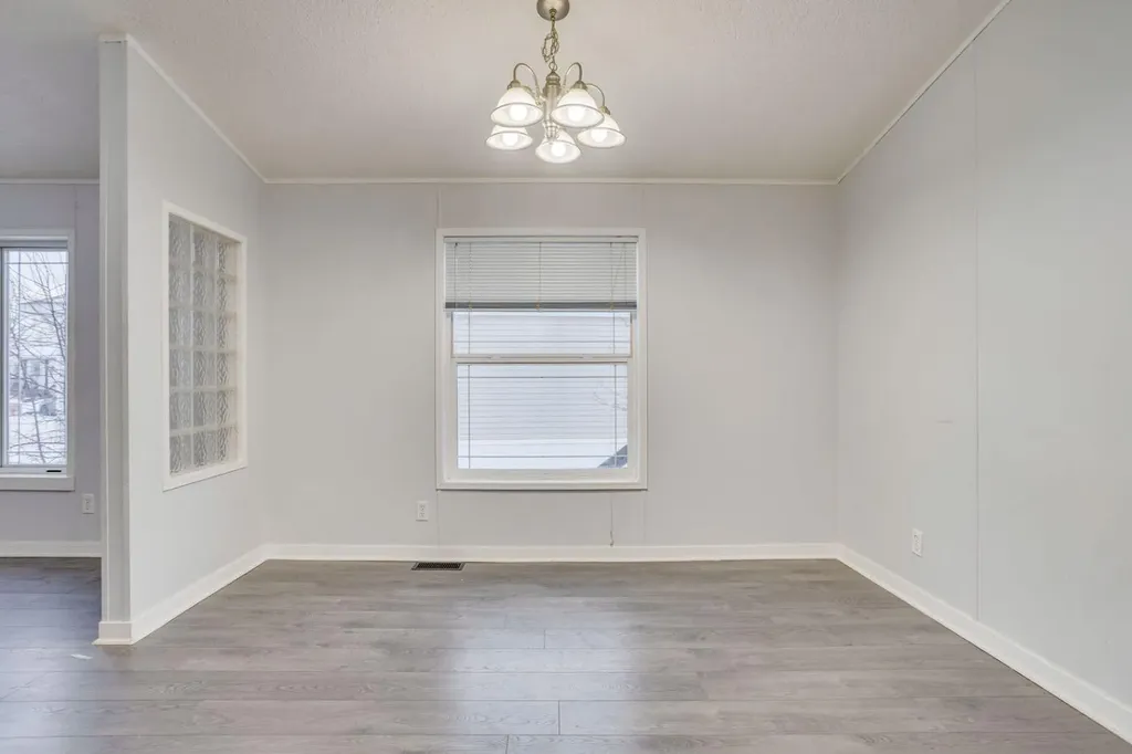164 Grandview Crescent Fort Mcmurray AB T9H 4X8