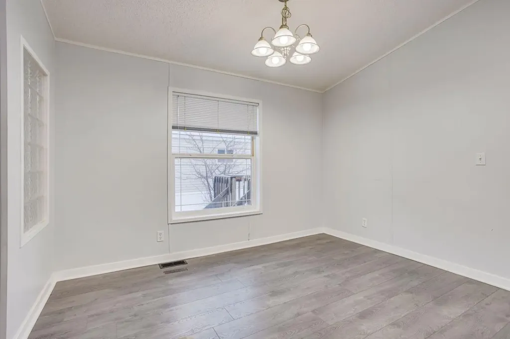 164 Grandview Crescent Fort Mcmurray AB T9H 4X8