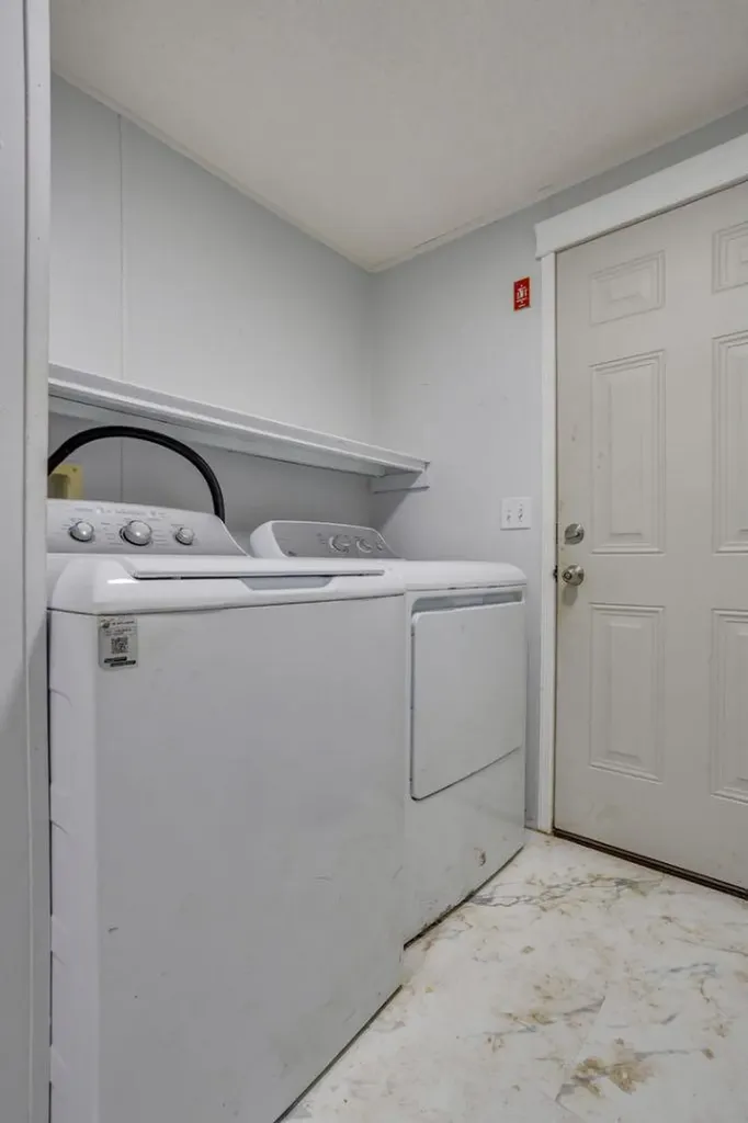 164 Grandview Crescent Fort Mcmurray AB T9H 4X8