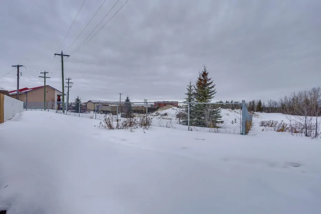 164 Grandview Crescent Fort Mcmurray AB T9H 4X8