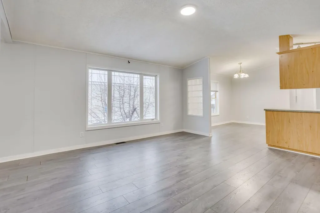 164 Grandview Crescent Fort Mcmurray AB T9H 4X8