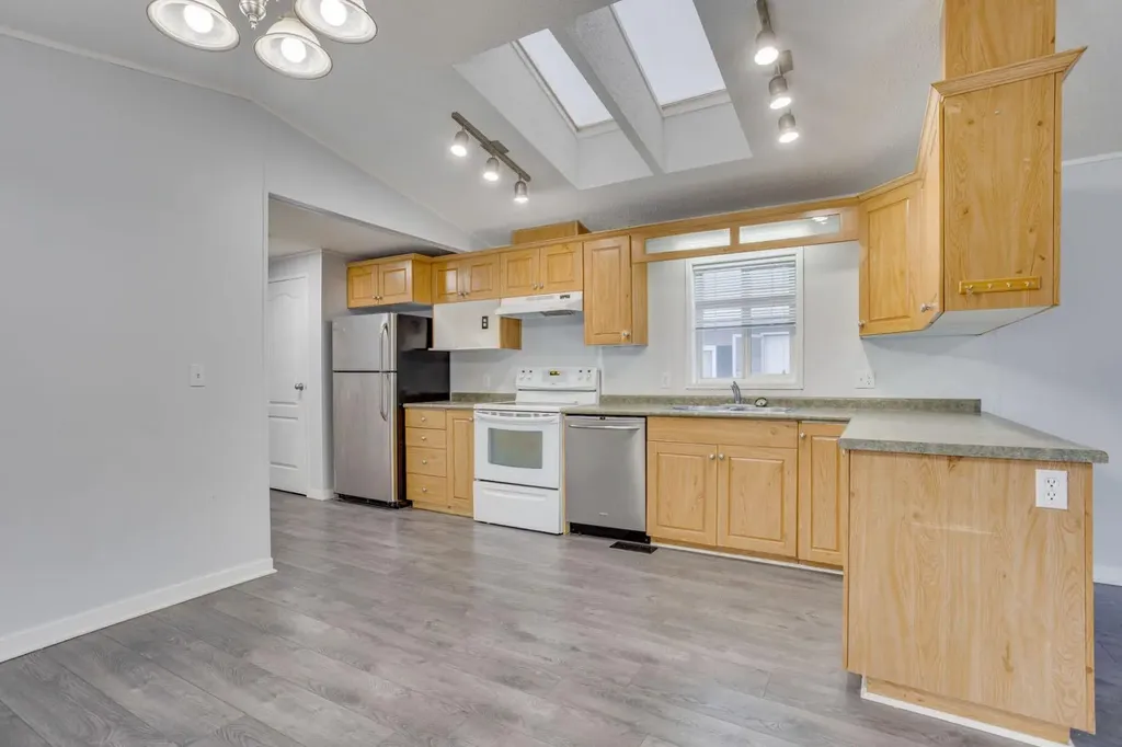 164 Grandview Crescent Fort Mcmurray AB T9H 4X8