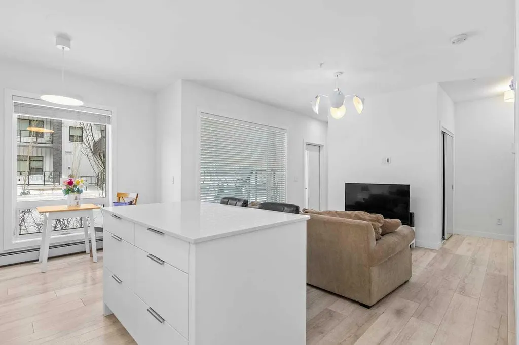 3125 39 Street NW Calgary AB T3B 6H5
