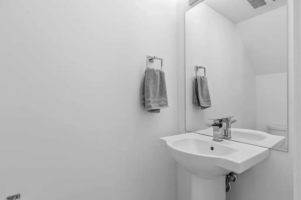 3125 39 Street NW Calgary AB T3B 6H5